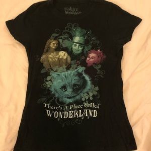 🍄Alice in Wonderland black t-shirt